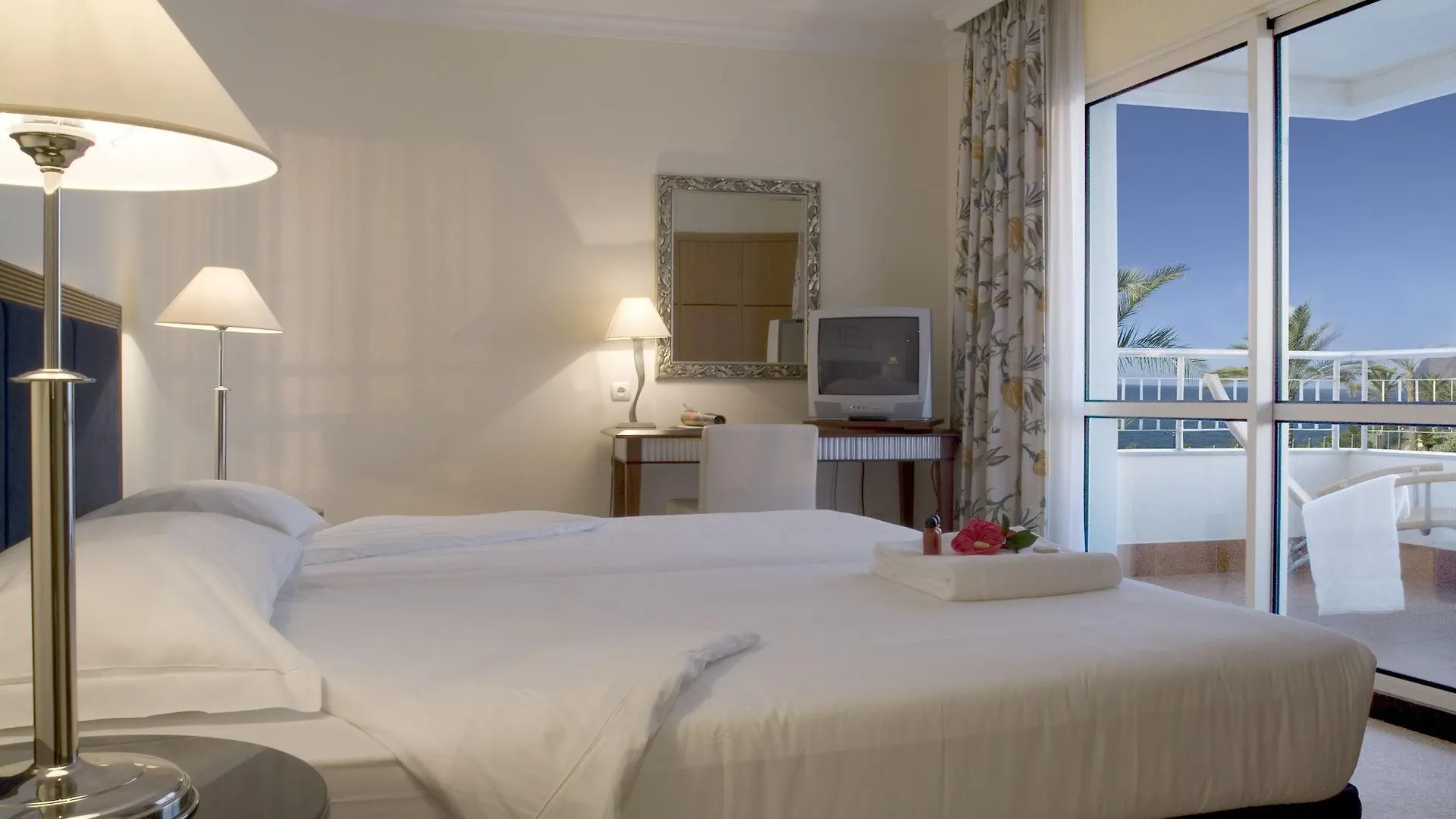 Pestana Grand Ocean Resort Hotel Funchal  Funchal (Madeira)